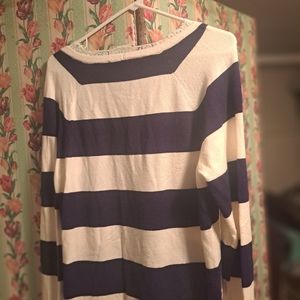 Lance causal blue and white top